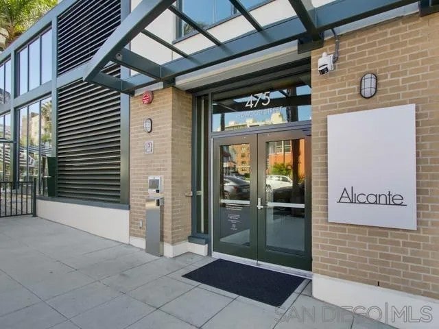 475 Redwood St 403
