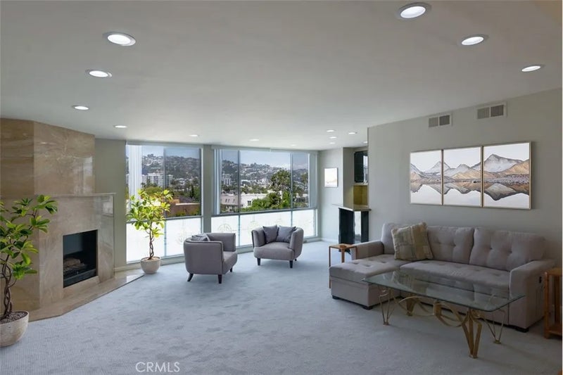441 N Oakhurst 604