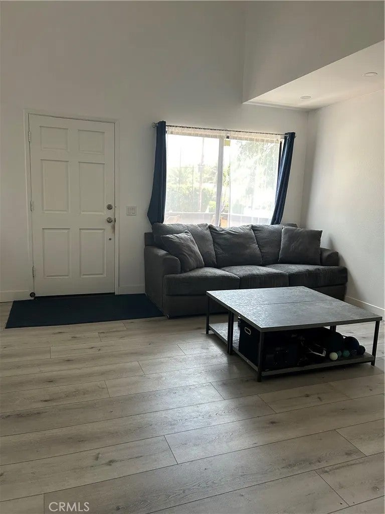 11300 Foothill Boulevard 19