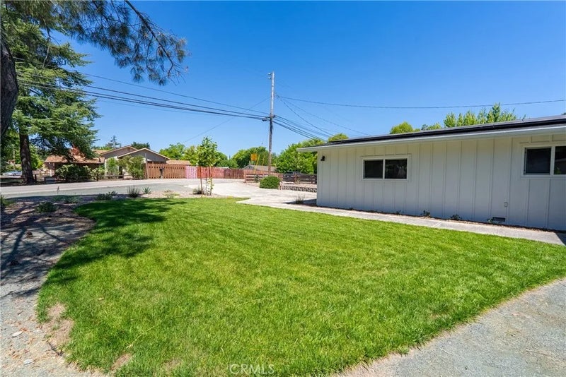 9606 Atascadero