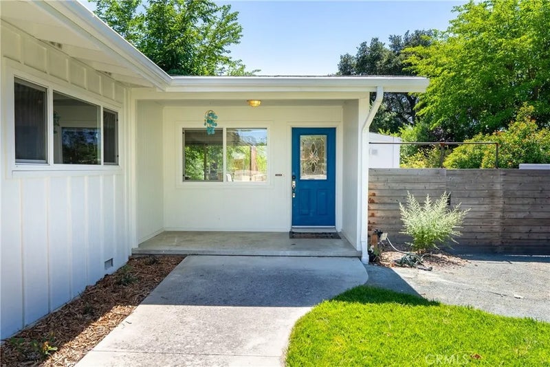 9606 Atascadero