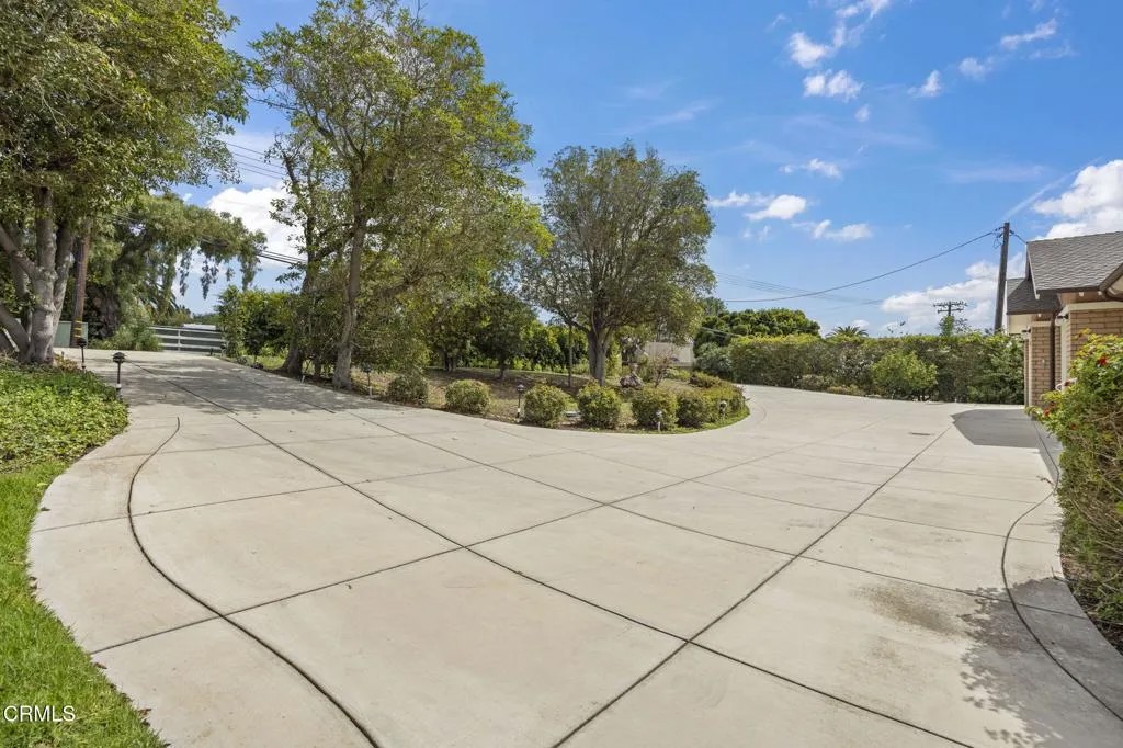 569 Valley Vista Drive