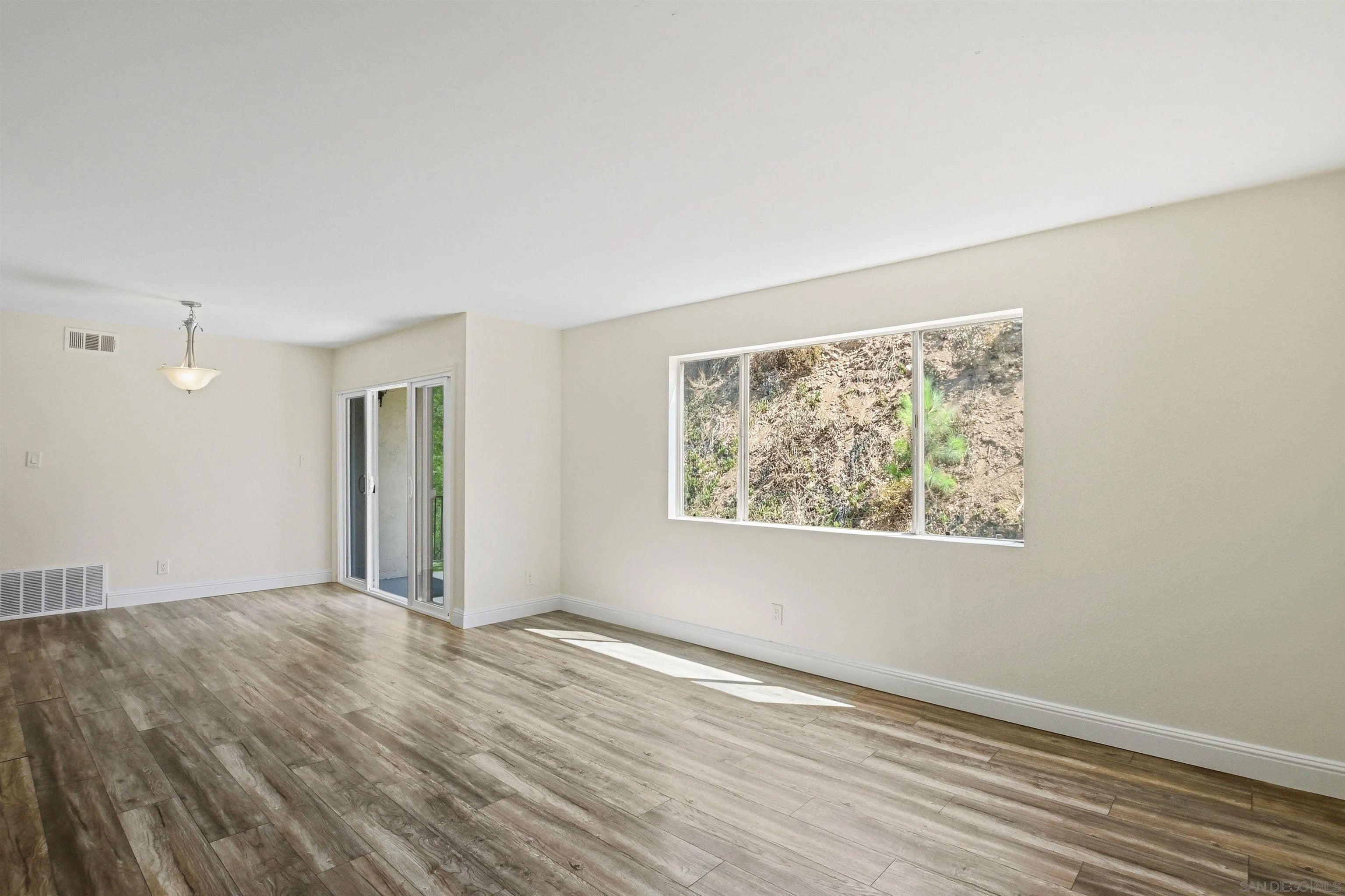 6811 Alvarado Rd 24