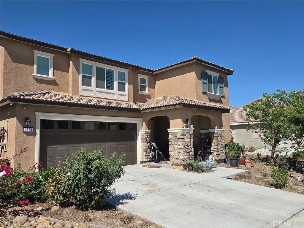 Photo of 1821 Bridle Trail, San Jacinto, CA 92582 (MLS # DW25186215)