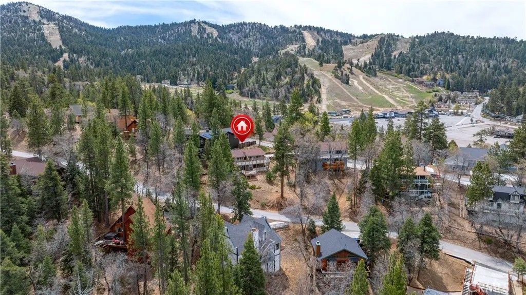 Photo of 43315 Shasta Road, Big Bear Lake, CA 92315 (MLS # IG26074806)