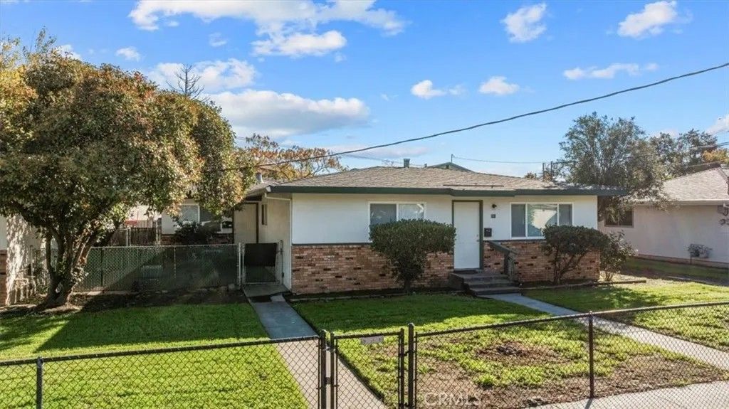 Photo of 865 Gardella Ave, Oroville, CA 95965 (MLS # OR26031247)