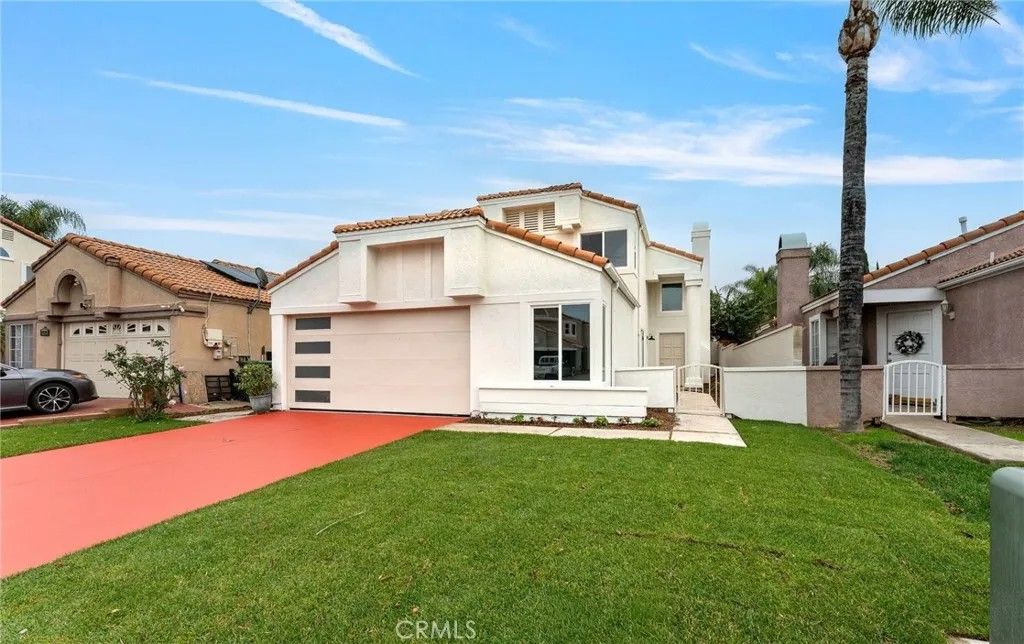 Photo of 11831 Perlita Pl, Fontana, CA 92337 (MLS # OC26001014)