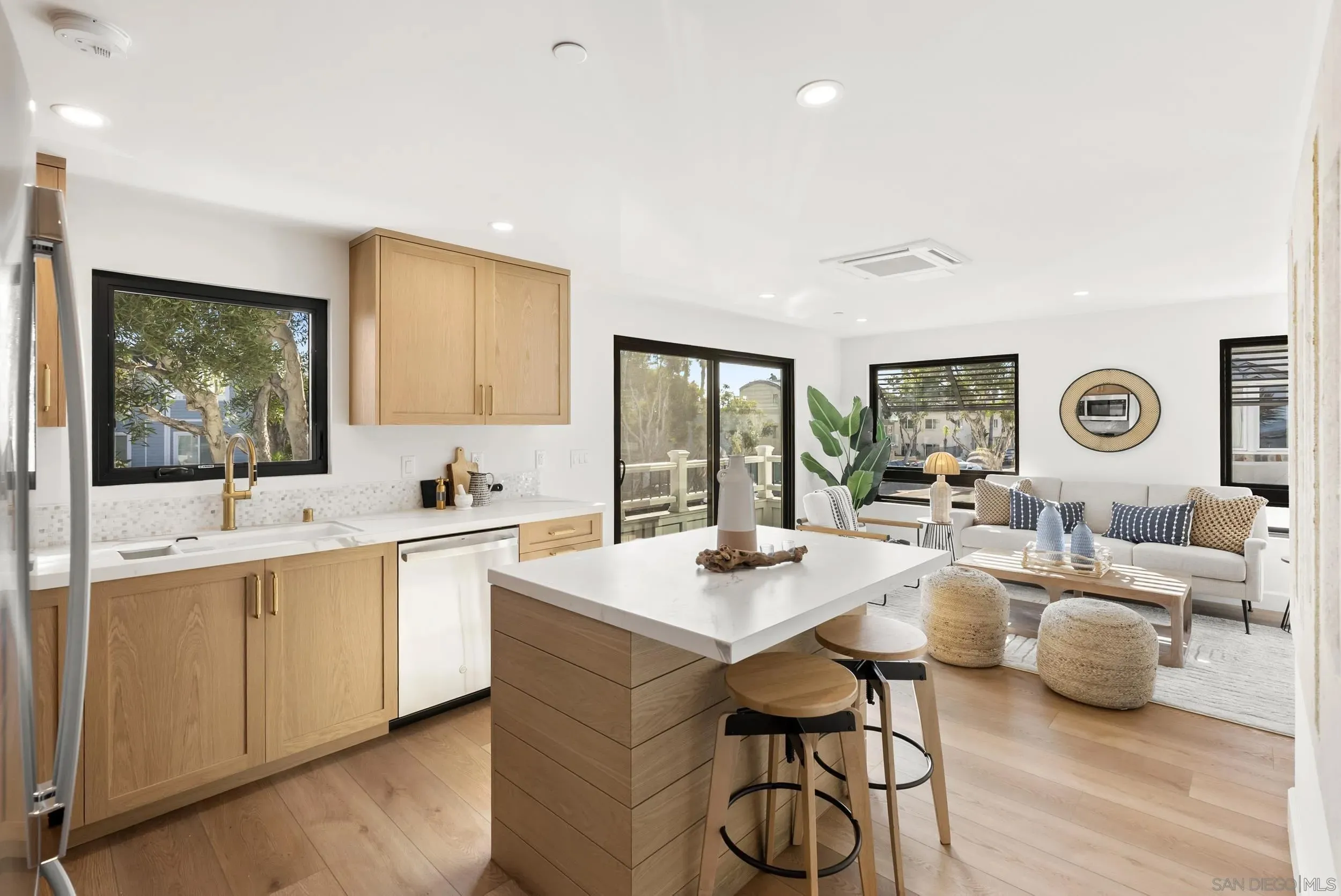 San Diego, California 92109, United States, 4 Bedrooms Bedrooms, ,4 BathroomsBathrooms,Residential,Active,224673