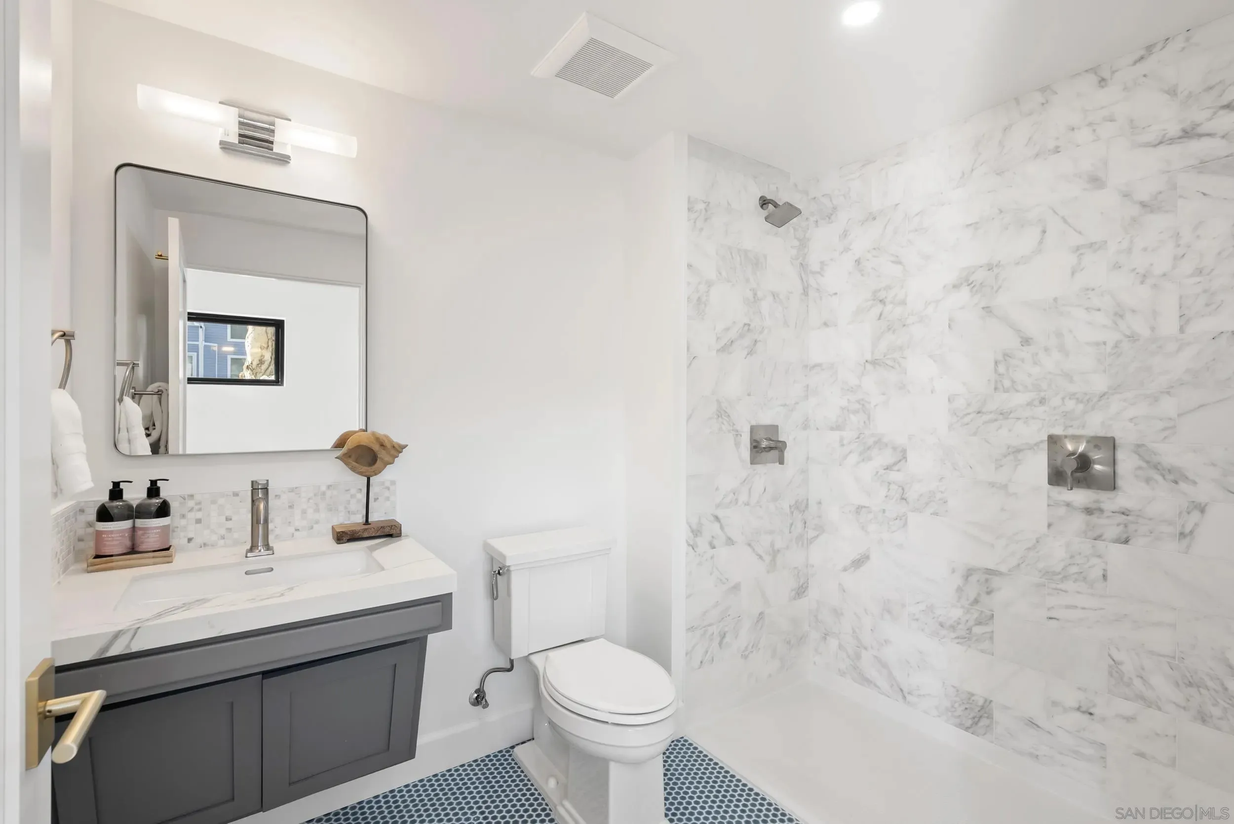 San Diego, California 92109, United States, 4 Bedrooms Bedrooms, ,4 BathroomsBathrooms,Residential,Active,224673