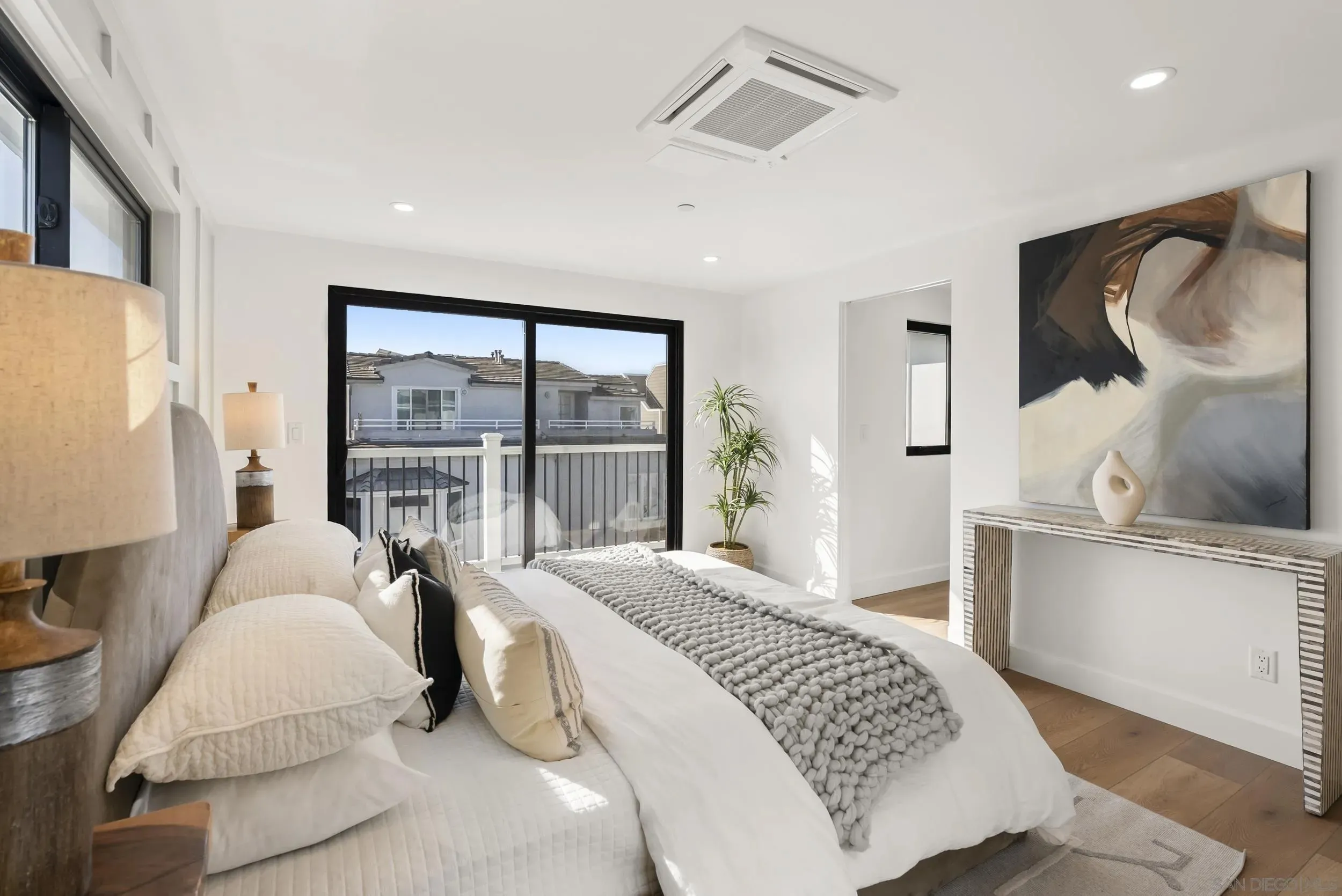 San Diego, California 92109, United States, 4 Bedrooms Bedrooms, ,4 BathroomsBathrooms,Residential,Active,224673