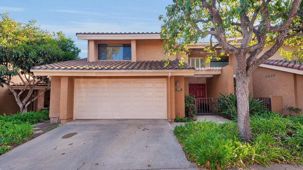 Photo of 2559 Caminito Muirfield, La Jolla, CA 92037 (MLS # 260003303)