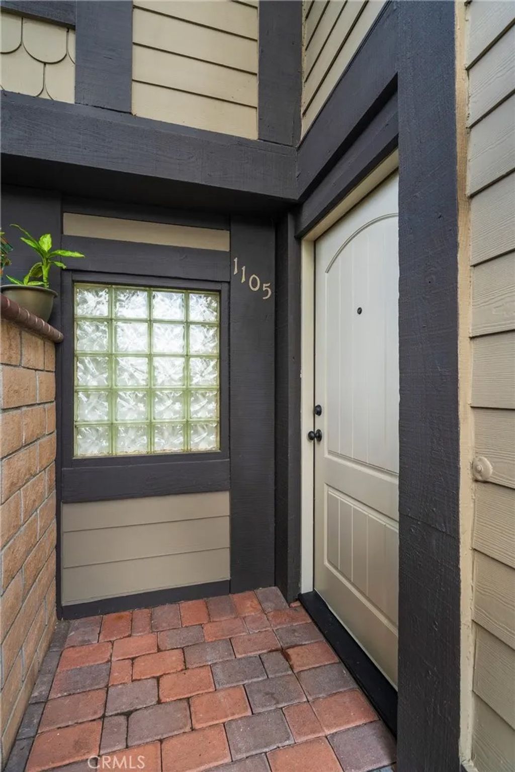 Photo of 1105 Mesa Bluff, Costa Mesa, CA 92627 (MLS # OC25233274)