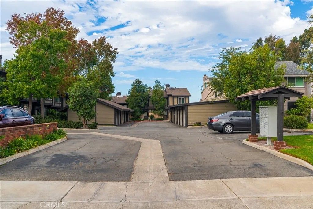 Photo of 1105 Mesa Bluff, Costa Mesa, CA 92627 (MLS # OC25233274)
