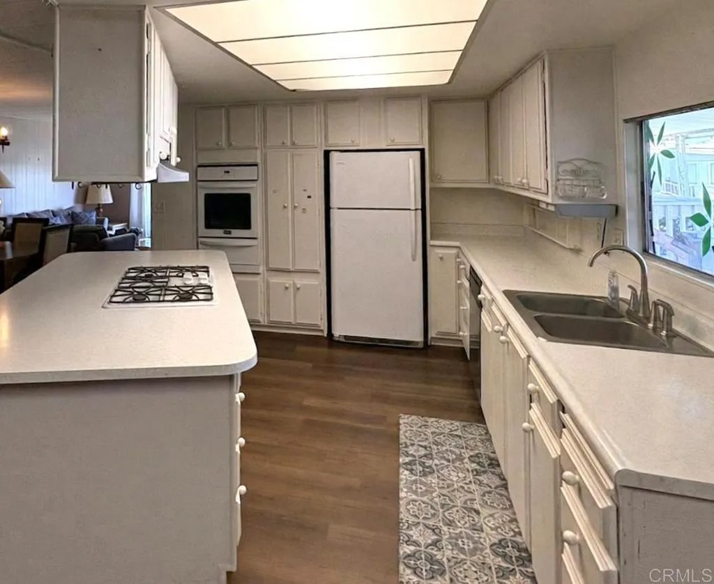 7019 San Carlos