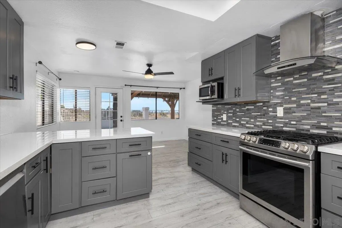 Chula Vista, California 91913, United States, 3 Bedrooms Bedrooms, ,3 BathroomsBathrooms,Residential,Active,169416