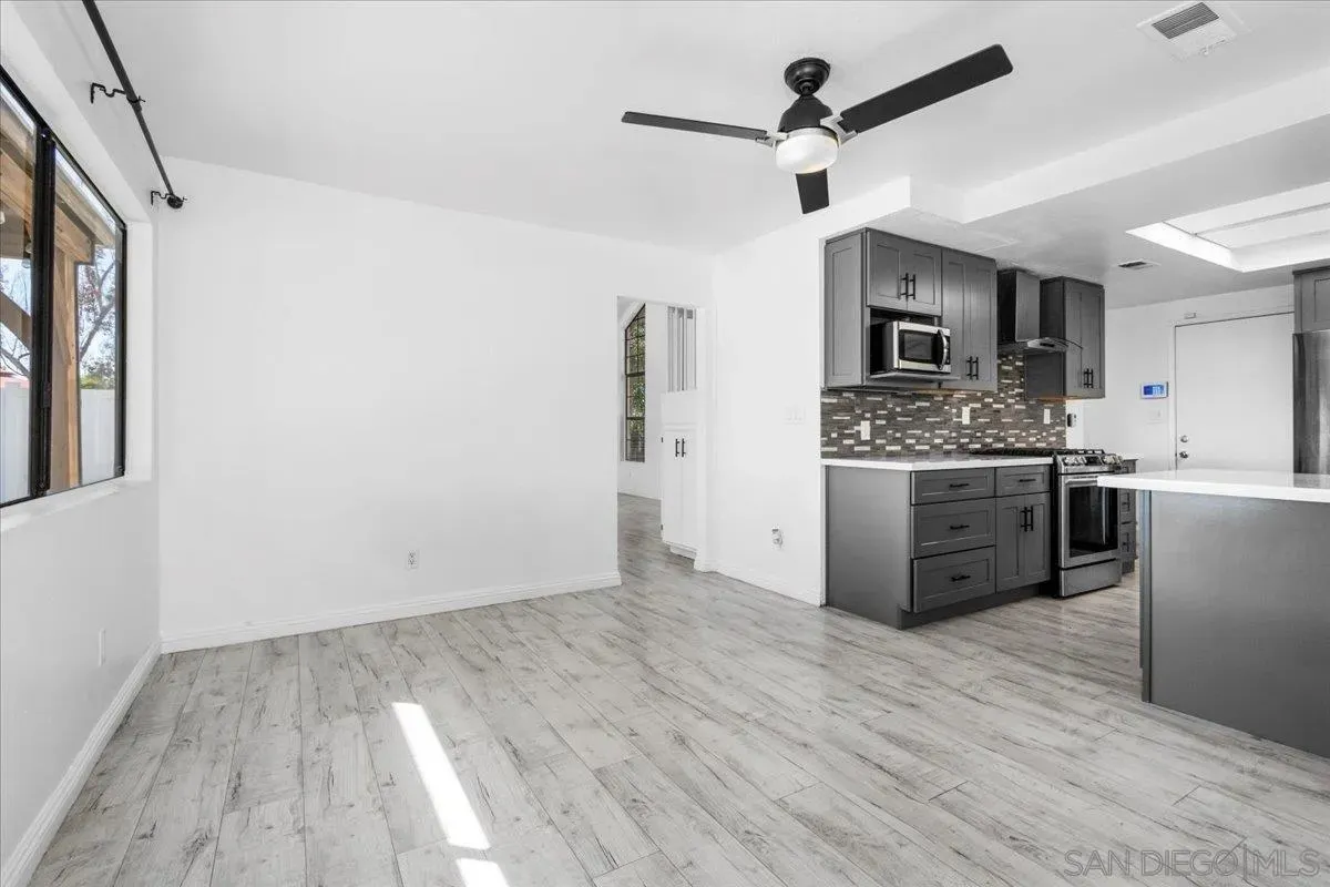 Chula Vista, California 91913, United States, 3 Bedrooms Bedrooms, ,3 BathroomsBathrooms,Residential,Active,169416