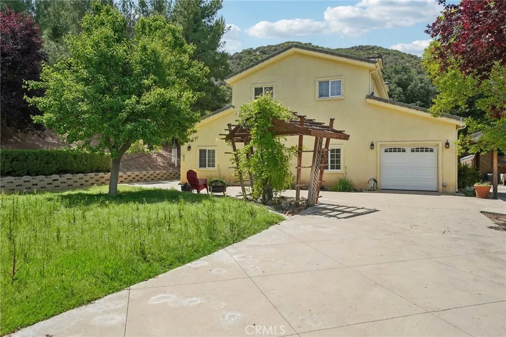 41225 Hacienda Drive
