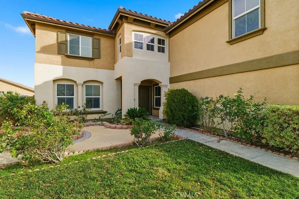 Photo of 43336 22nd St, Lancaster, CA 93536 (MLS # SR25281599)