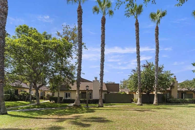 10591 Caminito Glenellen