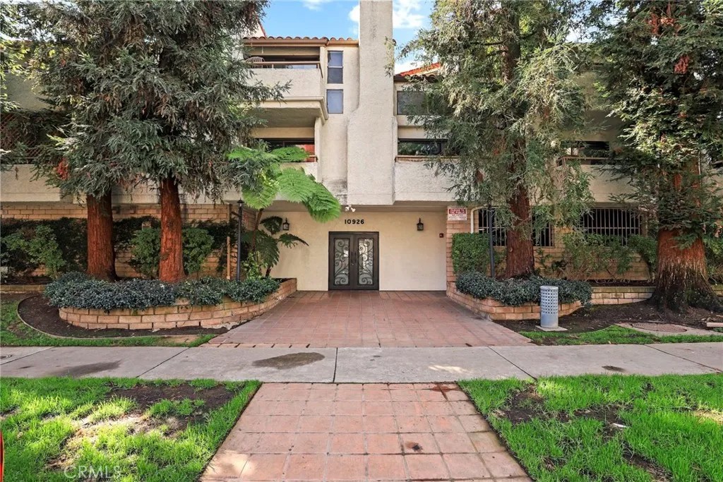 10926 Bluffside Drive 30