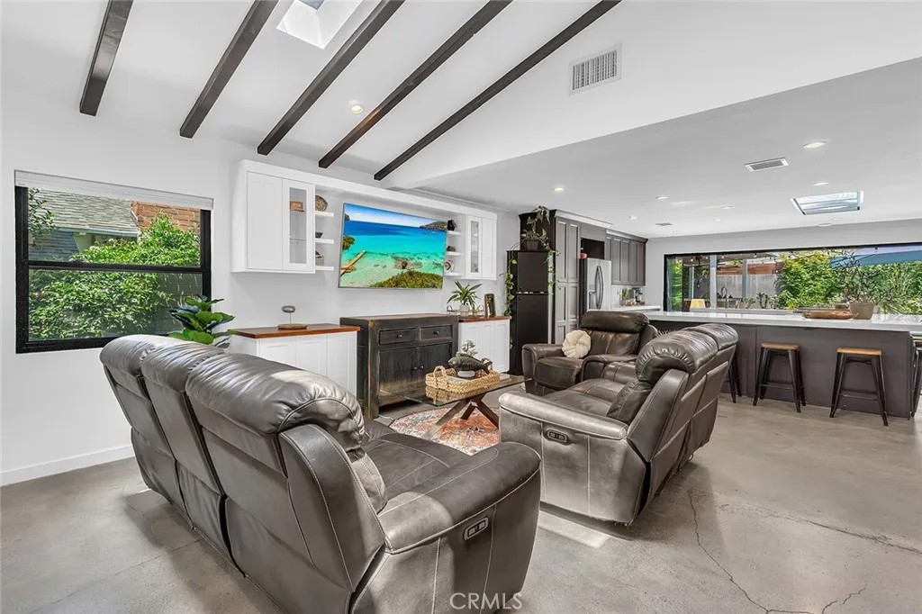 2661 Oak Knoll Drive