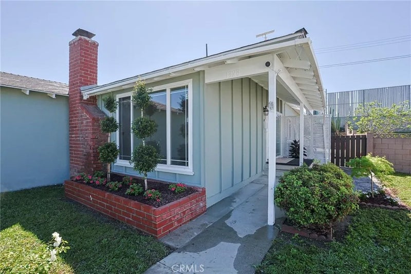 1328 W 214th Street