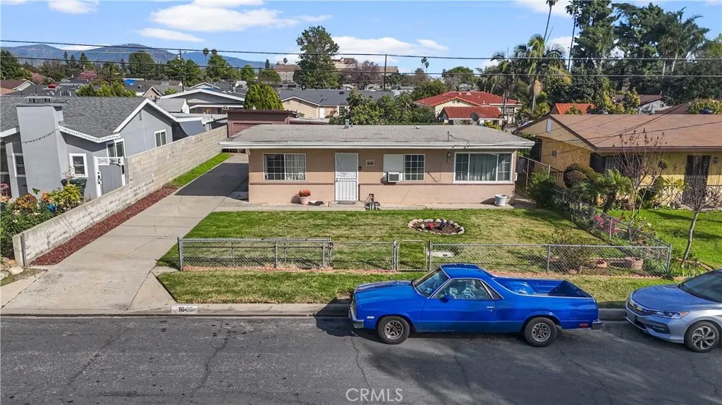 1640 Cinco Robles