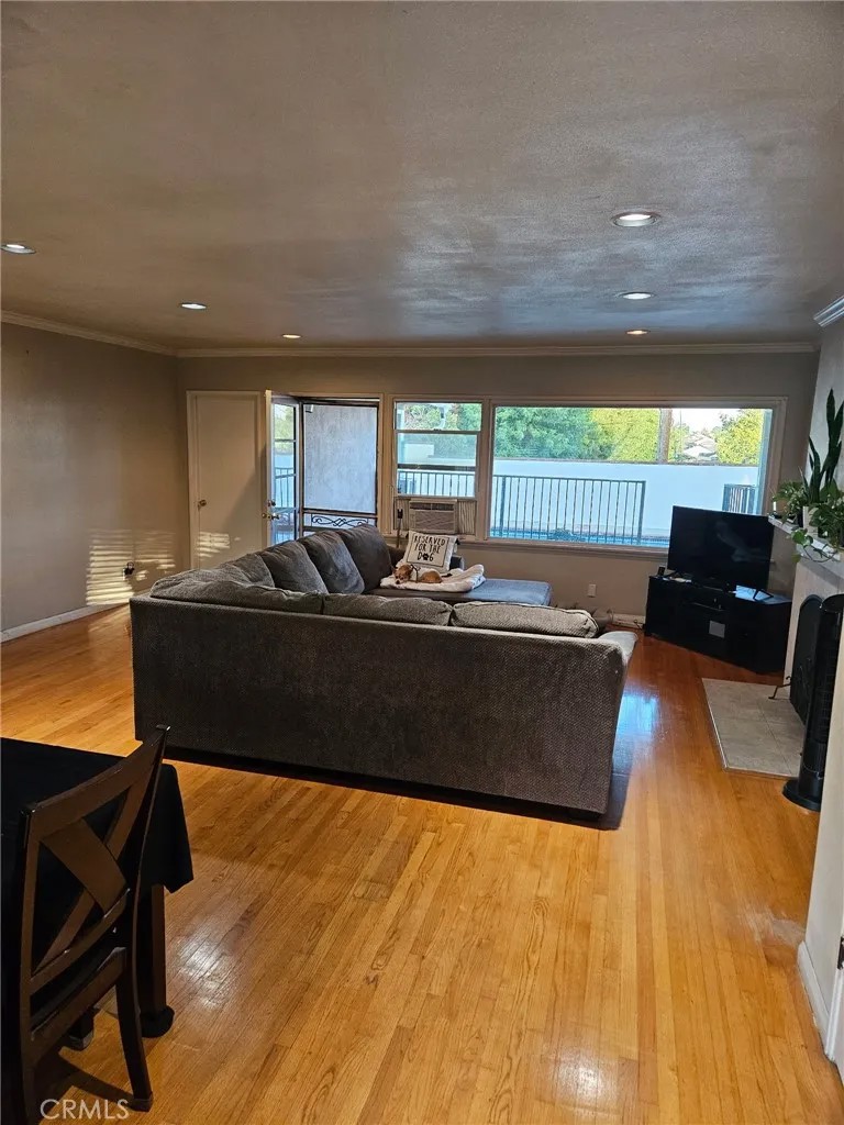 806 Stanford