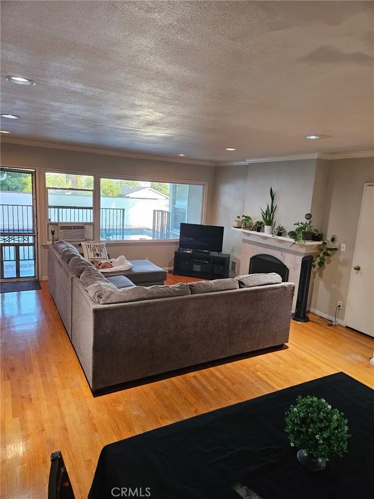 806 Stanford
