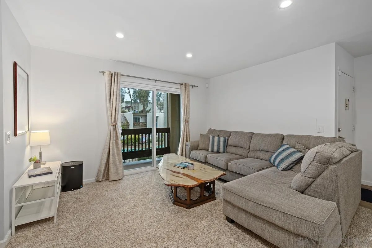 5350 Baltimore Dr 22