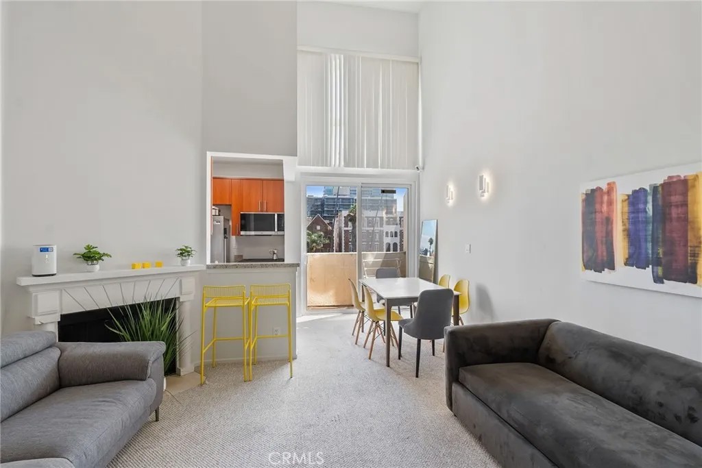 620 S Gramercy Place 412
