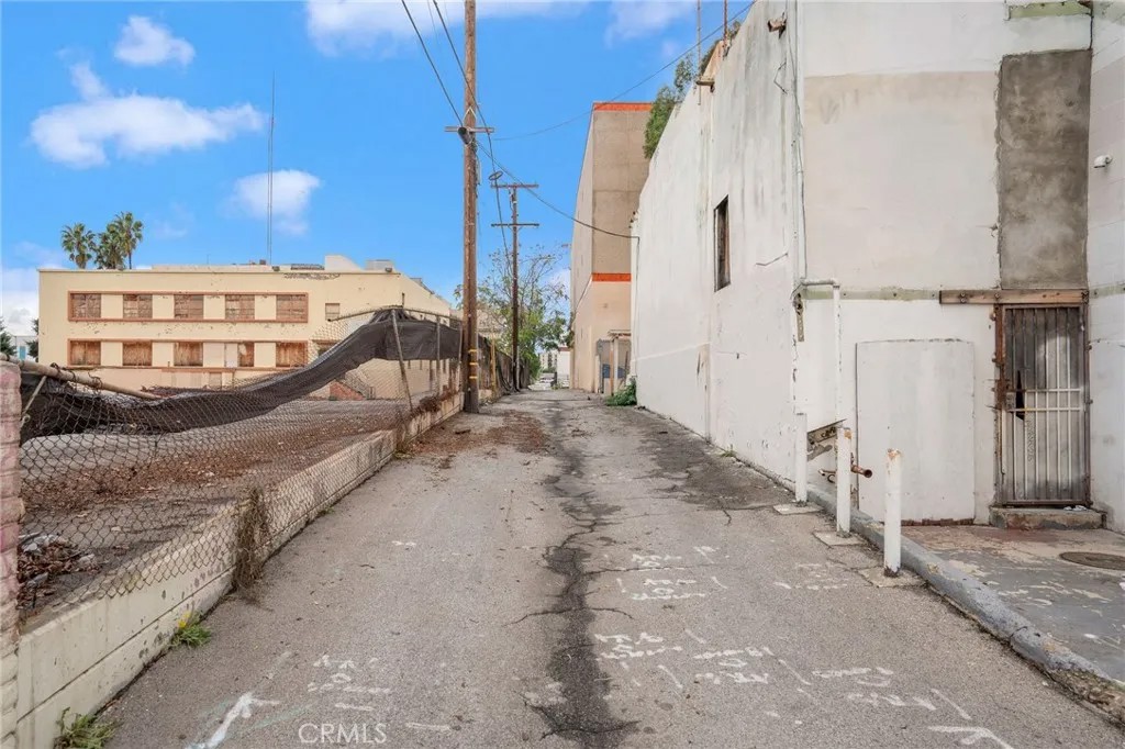 317 S La Brea