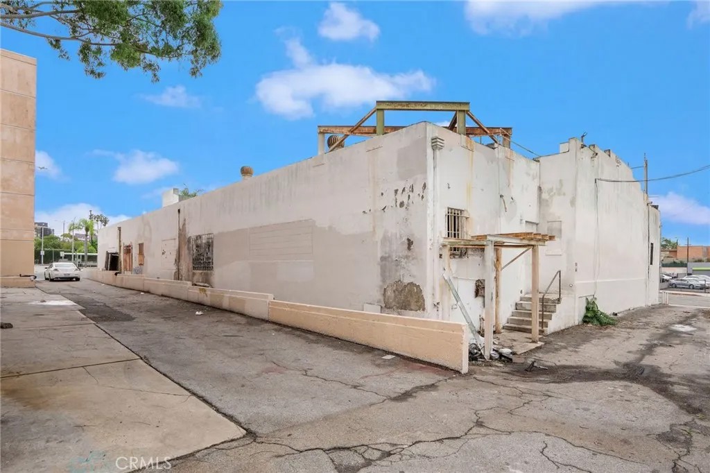 317 S La Brea
