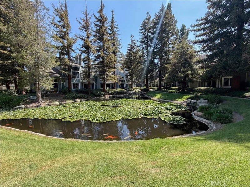 700 E Lake 67