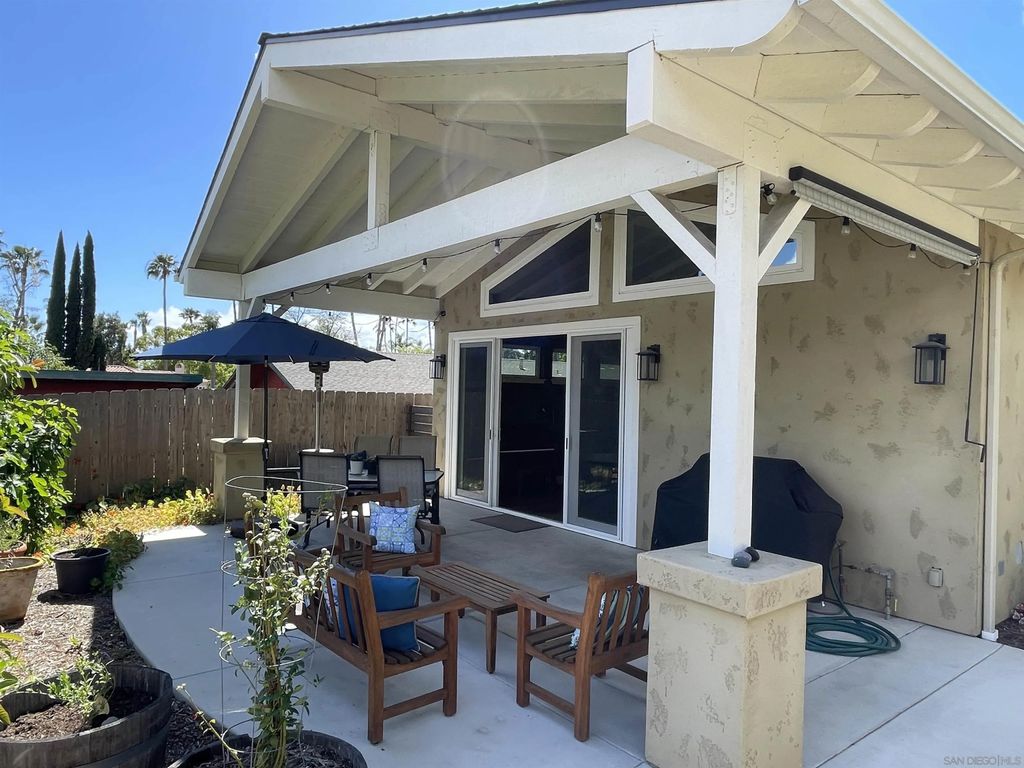 Photo of 325 Cole Ranch Rd, Encinitas, CA 92024 (MLS # 260008923)