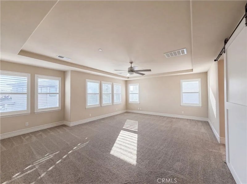 5601 Lakepointe