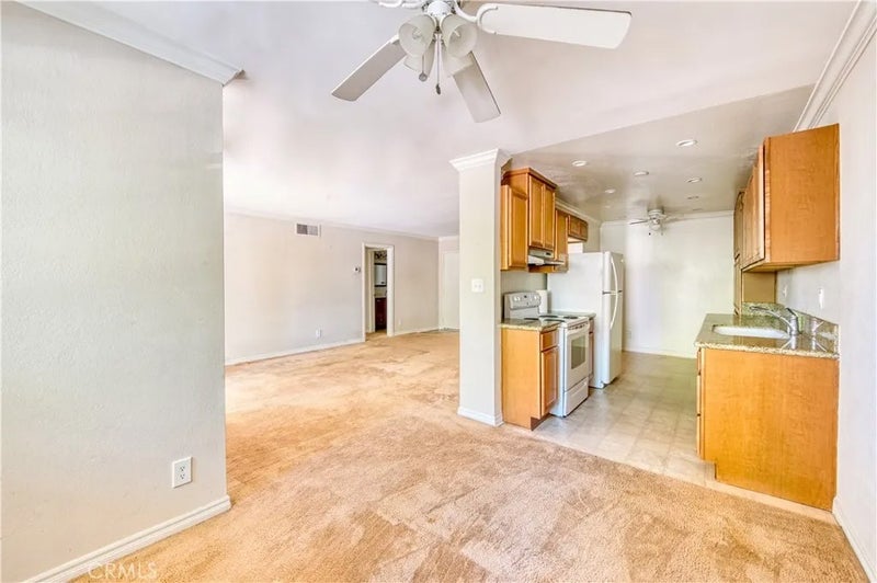 277 Pleasant Street 109