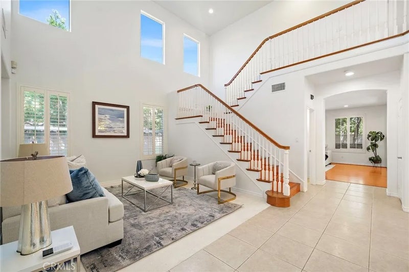 7405 Paloma Drive