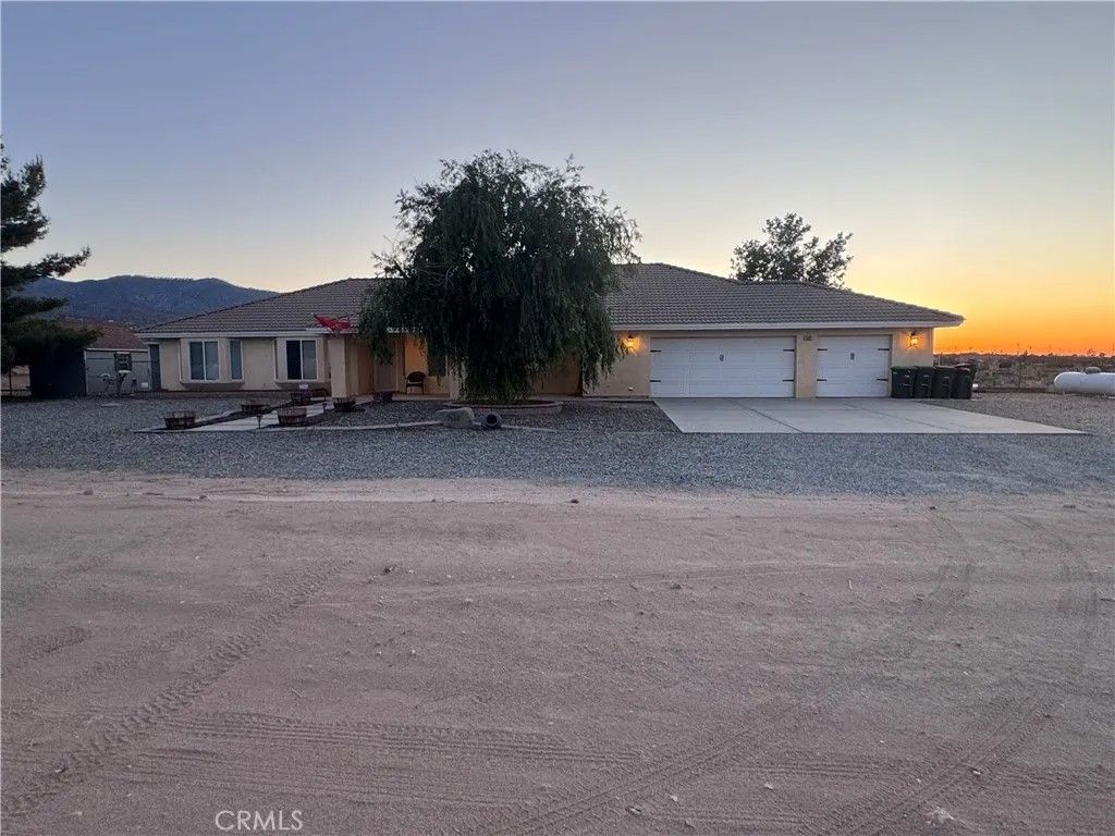 Photo of 3632 Cambria Road, Phelan, CA 92371 (MLS # HD26113080)