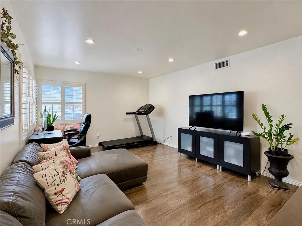 15527 Wheatstone
