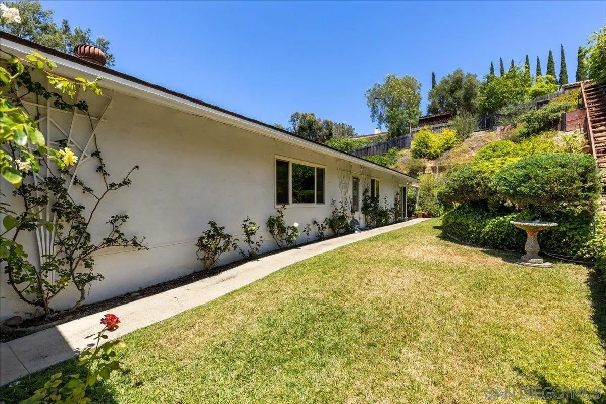 4621 Miramonte