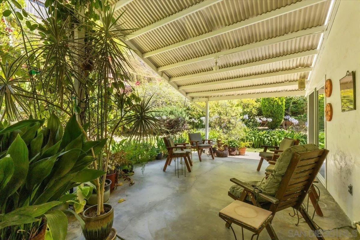 4621 Miramonte