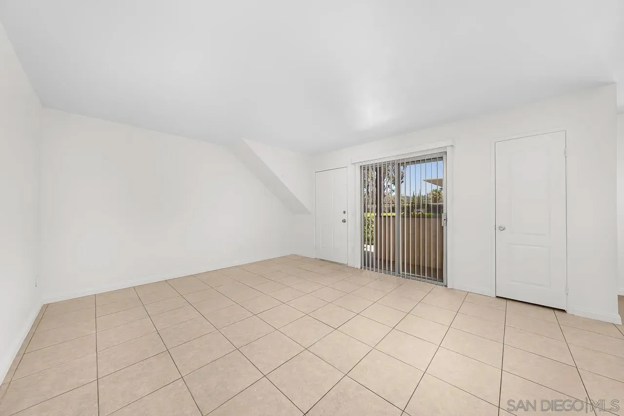 Spring Valley, California 91977, United States, 2 Bedrooms Bedrooms, ,2 BathroomsBathrooms,Residential,Active,159504