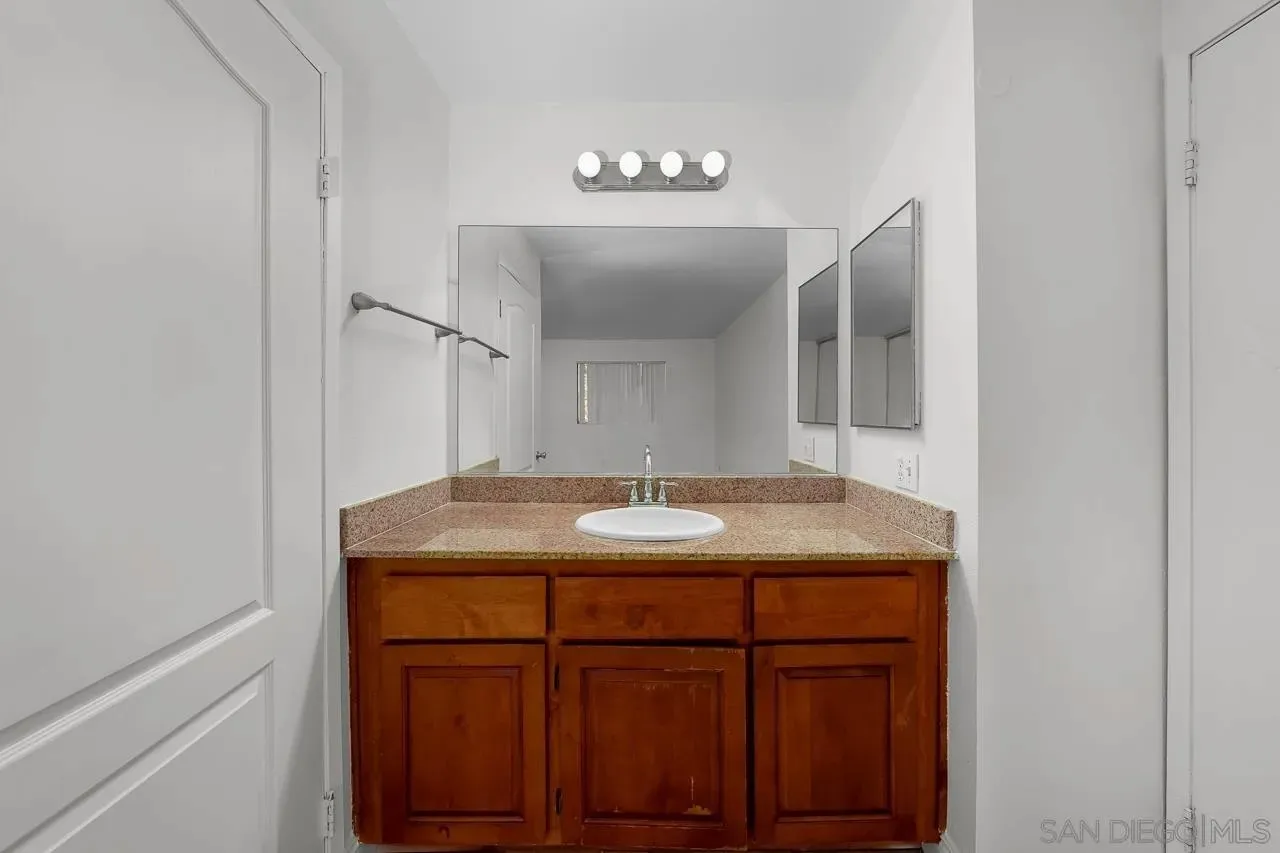 Spring Valley, California 91977, United States, 2 Bedrooms Bedrooms, ,2 BathroomsBathrooms,Residential,Active,159504