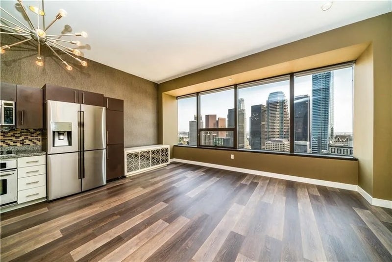 1100 Wilshire 2707