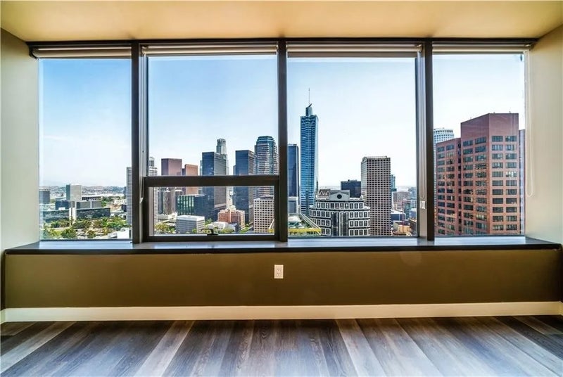 1100 Wilshire 2707