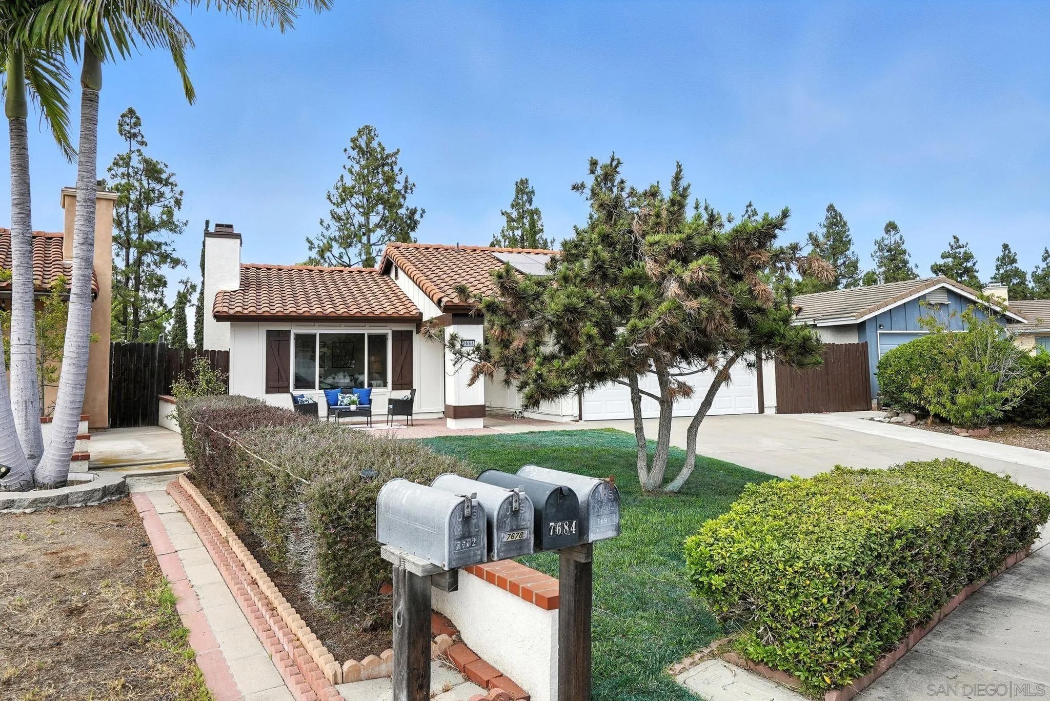 7684 Adkins Way