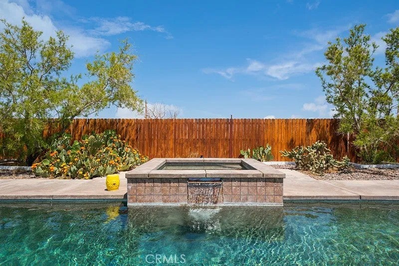 61424 Latham Trail