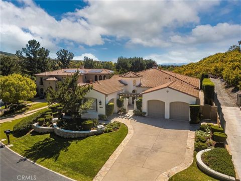 Photo of 10533 Emerson Bend, Tustin, CA 92782 (MLS # OC26055888)