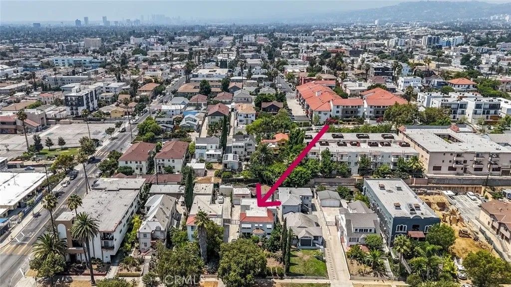 Photo of 519 N Alexandria Ave, Los Angeles, CA 90004 (MLS # GD26023222)